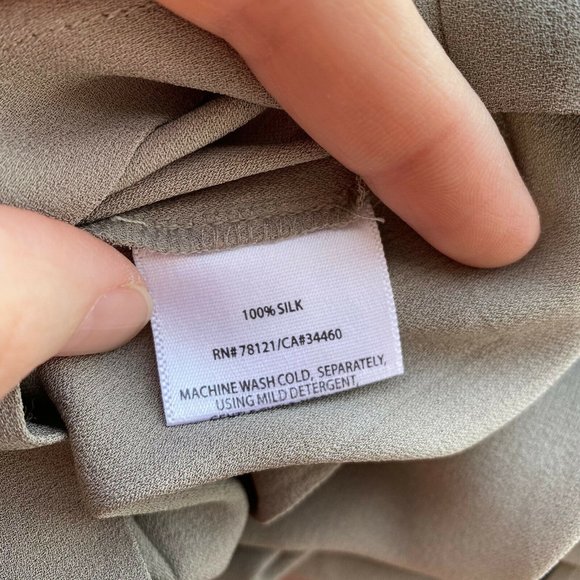 Women’s Eileen Fisher Silk Georgette Crepe Cropped Pants Taupe Size 8 - Picture 6 of 7